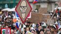 „Ruce pryč od médií!“ Tisíce lidí v ulicích odmítly noční tah vlády proti ČT a ČRo „Ruce pryč od médií!“ Tisíce lidí v ulicích odmítly noční tah vlády proti ČT a ČRo