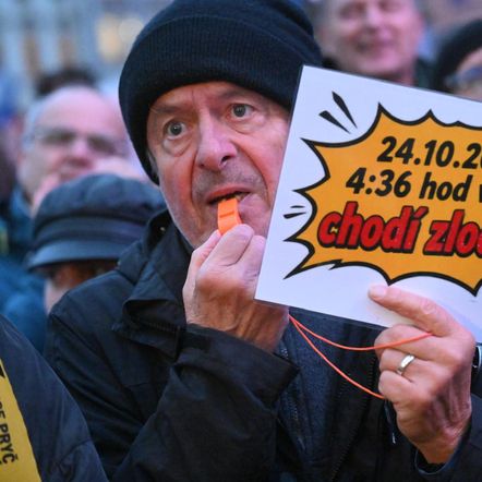 Babišův hysterický výbuch a Okamurovo noční kutilství: Koalice si vyzkoušela autokratický recept Babišův hysterický výbuch a Okamurovo noční kutilství: Koalice si vyzkoušela autokratický recept