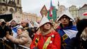Začíná demonstrace na podporu nezávislých médií spolku Milion chvilek pro demokracii. (25. 10. 2026) Začíná demonstrace na podporu nezávislých médií spolku Milion chvilek pro demokracii. (25. 10. 2026)