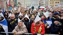 Začíná demonstrace na podporu nezávislých médií spolku Milion chvilek pro demokracii. (25. 10. 2026) Začíná demonstrace na podporu nezávislých médií spolku Milion chvilek pro demokracii. (25. 10. 2026)