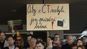 Briefing odborů České televize a iniciativy Veřejnoprávně k aktuálnímu dění v souvislosti s navrhovanými změnami financování médií veřejné služby. (22.4.2026)