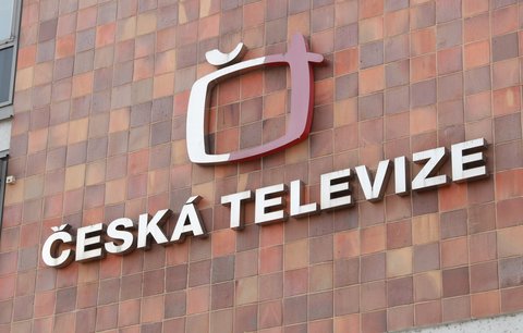 Průměrná mzda v České televizi vyrostla. Už dosahuje skoro 61 tisíc