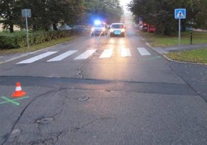 V Českých Budějovicích po srážce s autem zemřel chodec.