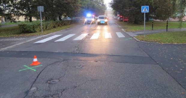 V Českých Budějovicích po srážce s autem zemřel chodec.