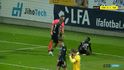 České Budějovice - Teplice: Čtyři hráči Dynama ve stejnou chvíli spadli ve vápně. K faulu nedošlo