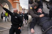 Válečná zóna: Demonstranti na protiromské akci v Českých Budějovicích podpalují kontejnery!
