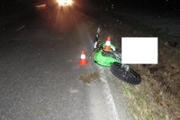 Tragická nehoda na Českobudějovicku: Motorkář (†39) nezvládl zatáčku a vyjel ze silnice