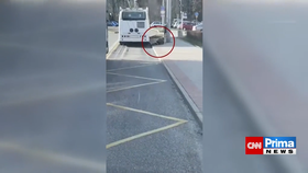 Šokující svědectví o řidiči trolejbusu z Českých Budějovic: Málem přejel cestujícího a nezavolal mu pomoc?