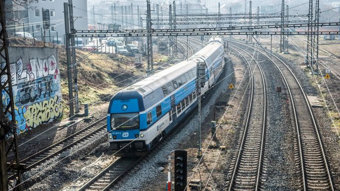 Zavádění nejmodernějších vozidel je podle ministra dopravy Martina Kupky (ODS) klíčovým krokem pro větší atraktivitu cestování na železnici.