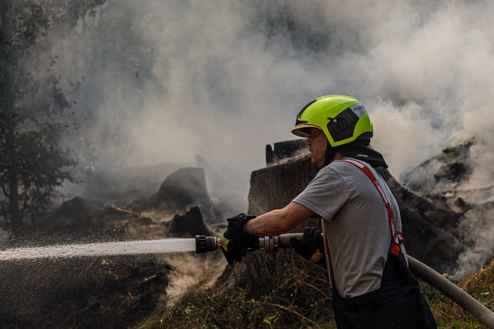 Hašení požáru v Hřensku, 26. července 2022