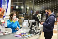 Zavření obchodů v neděli: Maláčová a Babiš pro, Prouza vytáhl 17 tisíc lidí bez práce