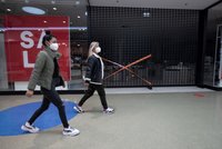 Jakou ze tří variant vybrat a co nouzový stav? U přitvrzení v Česku tápou i experti