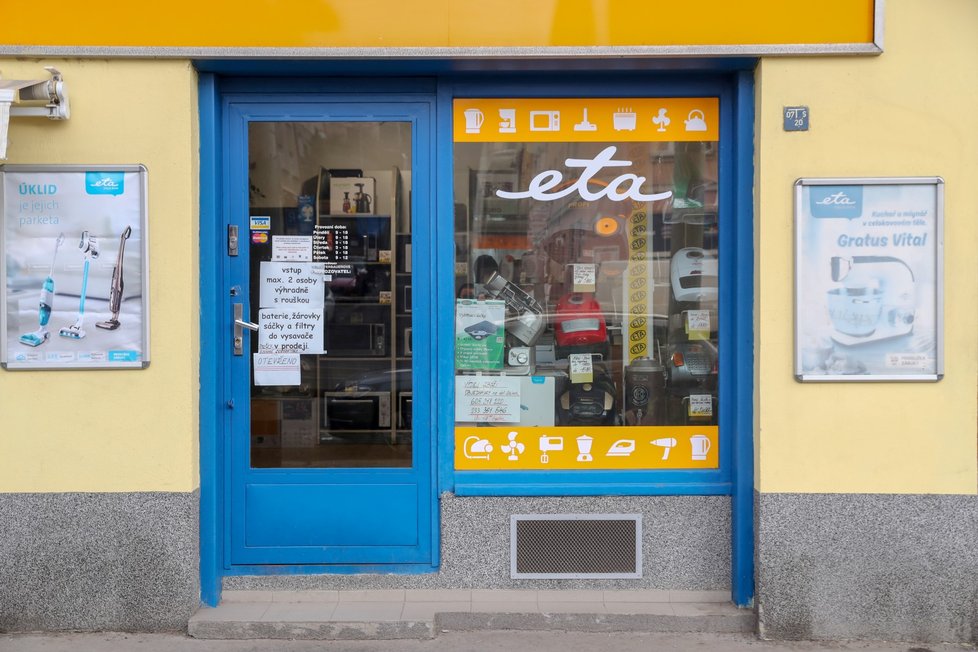 Uzavírky obchodů, prodejen či jejich částí během pandemie covidu-19 v Česku