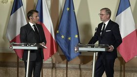 Macron v Praze podpořil nabídku Francouzů na Dukovany. S Fialou řešil i podporu Ukrajiny