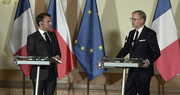 Macron v Praze podpořil nabídku Francouzů na Dukovany. S Fialou řešil i podporu Ukrajiny