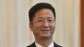 Zeman ve čtvrtek přijal na hradě tři nové velvyslance: nový mimořádný a zplnomocněný velvyslanec Čínské lidové republiky Čang Ťien-min.