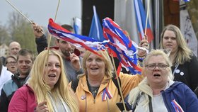 Lidé se sešli na demonstraci proti vládě a za dodržování občanských svobod na pražské Letné (1. 5. 2021)