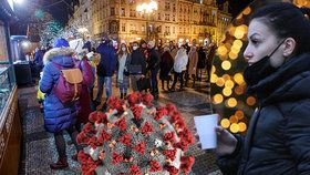 V Česku je opět zakázáno popíjení alkoholu na veřejnosti. Omezení padlo i na vánoční trhy