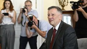 Premiér Petr Fiala (ODS) uvedl do úřadu nového ministra školství Vladimíra Balaše (STAN).