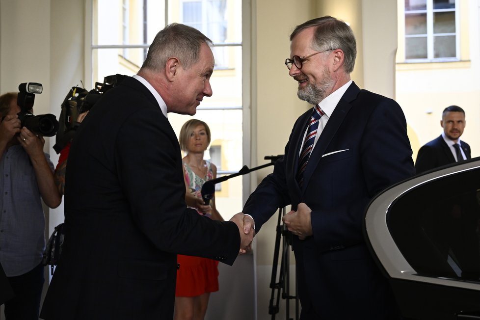 Premiér Petr Fiala (ODS) uvedl do úřadu nového ministra školství Vladimíra Balaše (STAN).