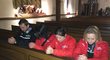 České florbalistky se v kostele pomodlily za úspěch v semifinále proti Finsku