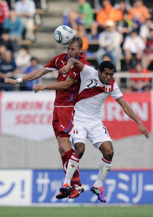 Čeští fotbalisté remizovali na úvod turnaje Kirin Cup s Peru 0:0. Čeští fotbalisté remizovali na úvod turnaje Kirin Cup s Peru 0:0.