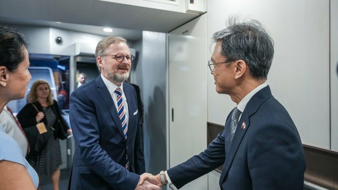 Český premiér Petr Fiala (ODS) během loňské návštěvy Singapuru