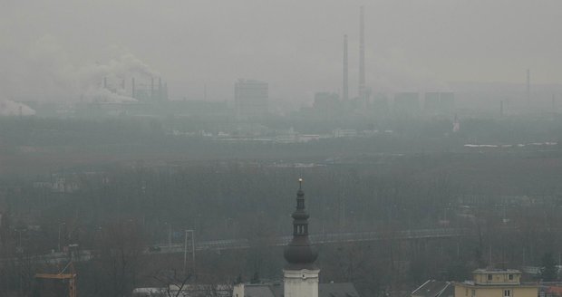 Kvůli smogu byl na Třinecku vyhlášen stav regulace. Hůř se lidem dýchá i na Zlínsku