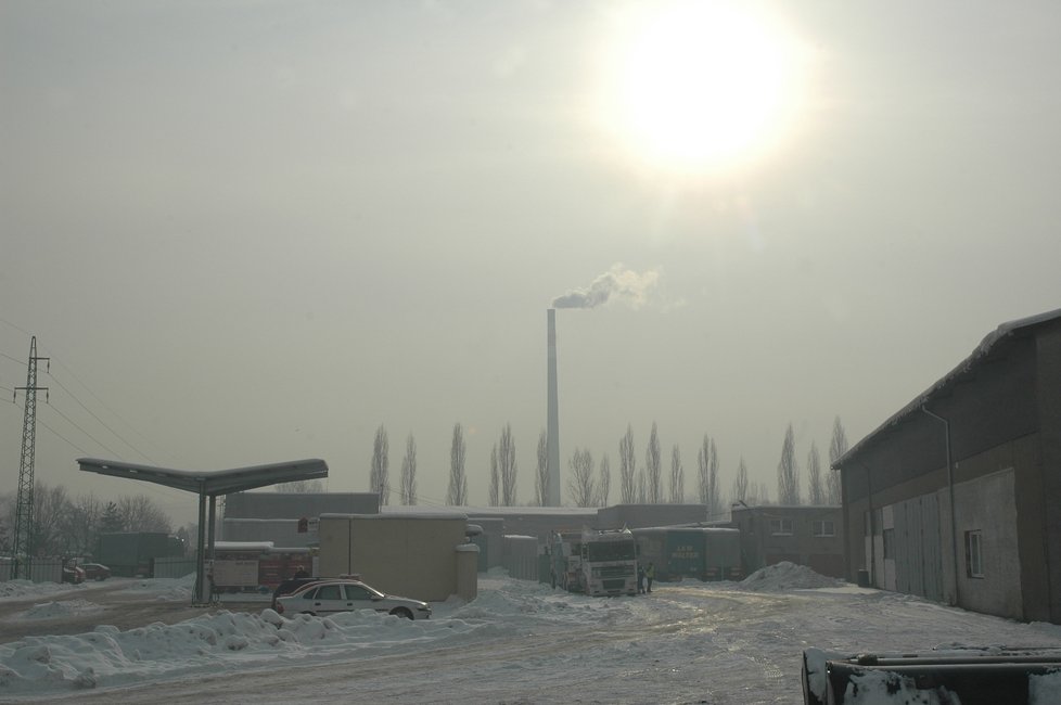 Podle Českého hydrometeorologického ústavu (ČHMÚ) se budou teploty pohybovat mezi -1 až 3°C, na horách až -4°C