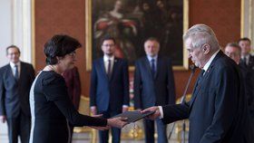 Prezident Miloš Zeman jmenoval 14. března v Praze Evu Zažímalovou do funkce předsedkyně Akademie věd ČR.