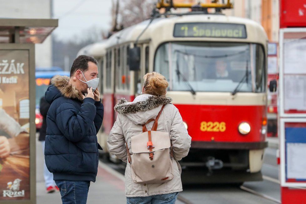 V úterý 17. března 2020 začalo platit nařízení primátora, do pražské MHD vstup bez roušky zakázán.