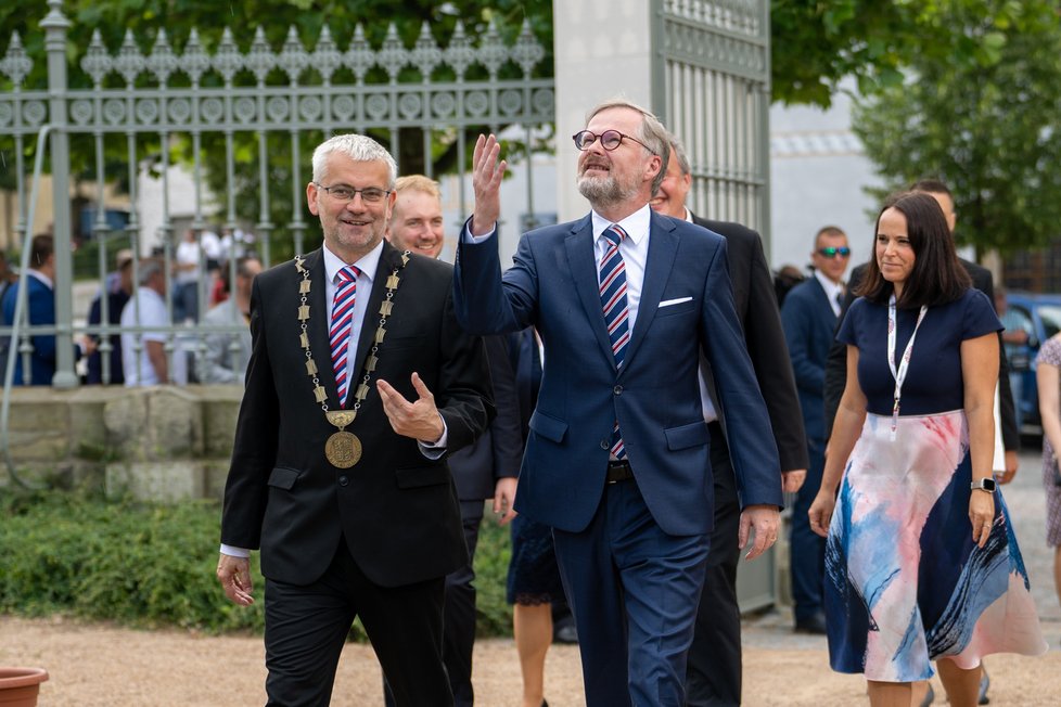 Začátek českého předsednictví Radě EU: Premiér Petr Fiala (ODS) se starostou Litomyšle (1.7.2022) 