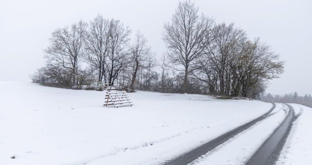 Meteorologové vydali nové říjnové modely pro zimu. Střední Evropu čeká překvapení v podobě výkyvů a srážek. Kdy napadne první sníh? Meteorologové vydali nové říjnové modely pro zimu. Střední Evropu čeká překvapení v podobě výkyvů a srážek. Kdy napadne první sníh?