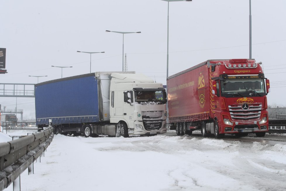 Na Česko se sype sníh (3.2.2019)