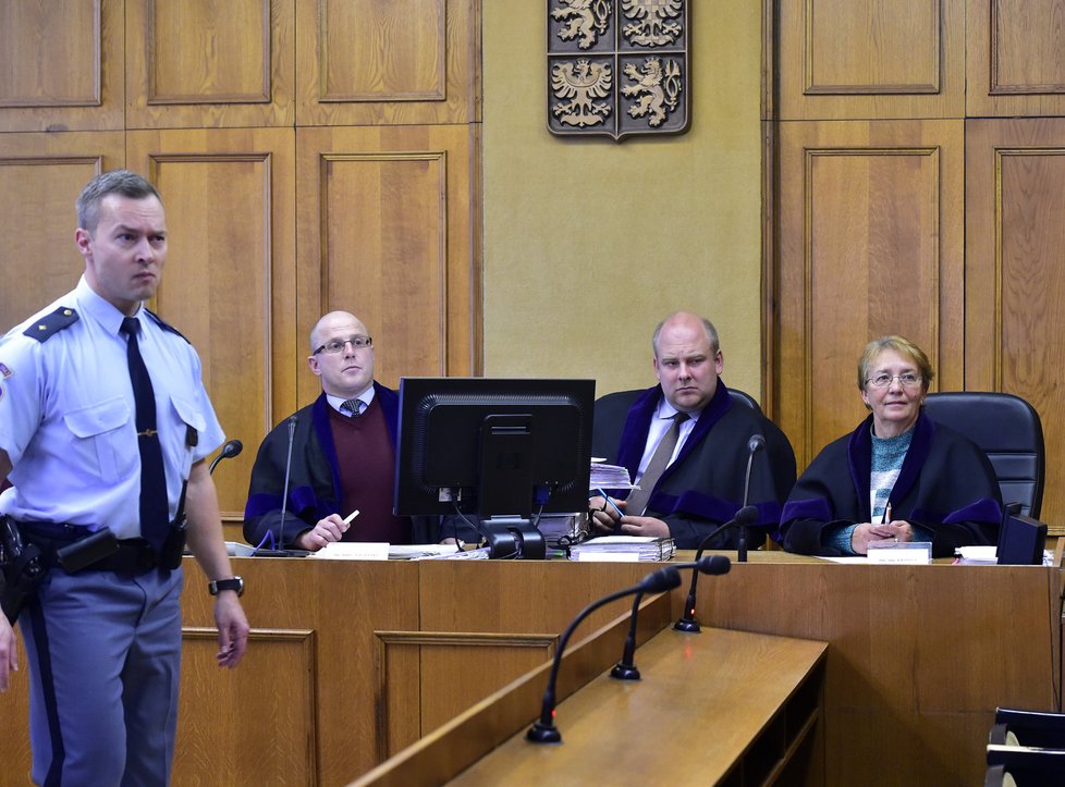 Krajský soud v Praze se vrátil ke korupční kauze kolem bývalého středočeského hejtmana Davida Ratha (dříve ČSSD).