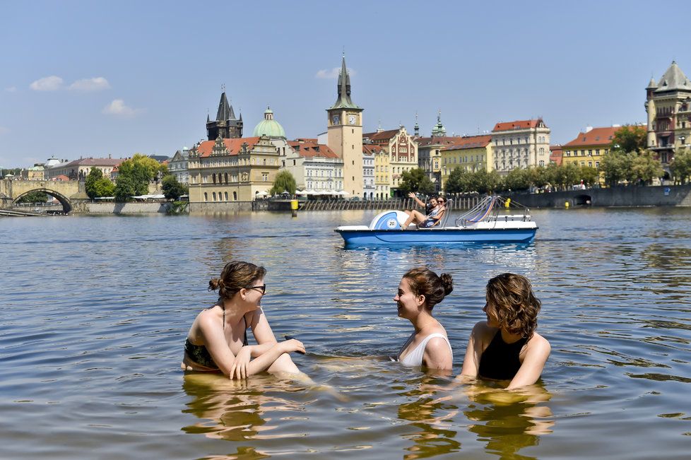 Ve zbytku prázdnin už meteorologové tropické teploty nečekají. V dalších třech týdnech se bude zvolna ochlazovat. (ilustrační foto)