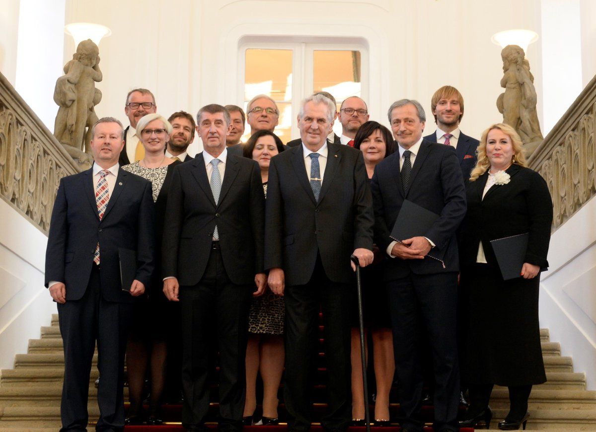 Prezident Miloš Zeman jmenoval jednobarevný kabinet premiéra Babiše 13. prosince.