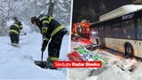 Sněhová kalamita v Česku! A přijdou mrazy, bude až -16 stupňů. Sledujte radar Blesku