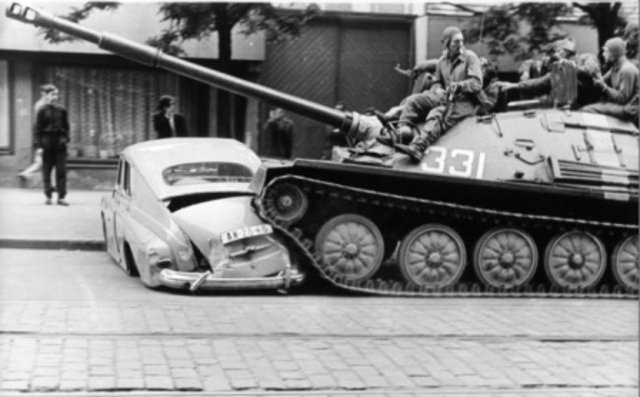 Tank vs auto 1968