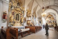 Poprvé v historii: Český Krumlov pustil veřejnost do klášterů
