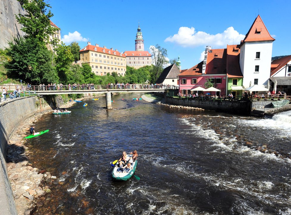 Český Krumlov je i rájem vodáků.