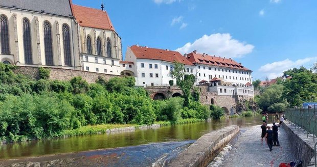 Vodní záchranář o českých vodácích: Helmy nedají ani dětem a mají špatně nahuštěné rafty!