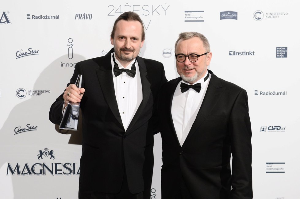 Kryštof Marek s cenou za Nejlepší hudbu za film Masaryk. Předával Michal Pavlíček.