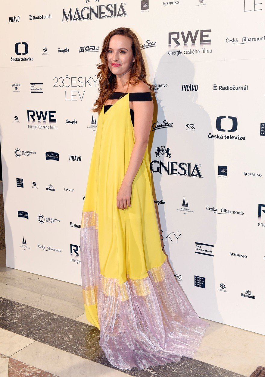Tereza Ramba oblékla nevšední šaty značky La Formela v roce 2016