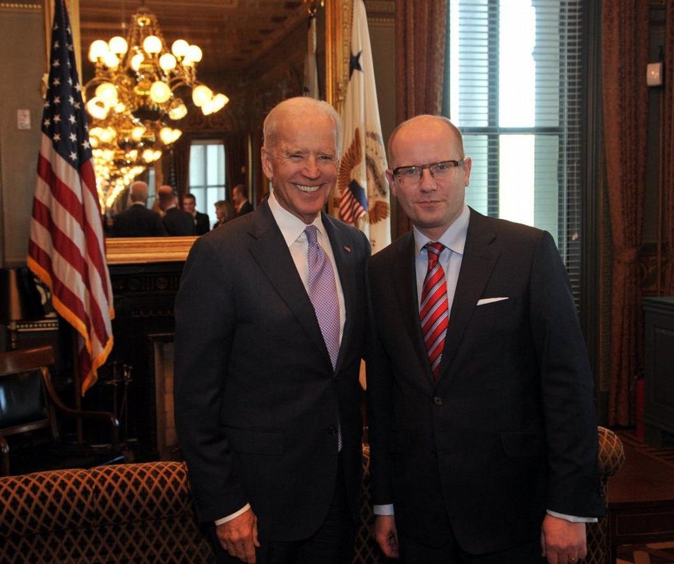 Joe Biden s českým premiérem Bohuslavem Sobotkou (ČSSD)