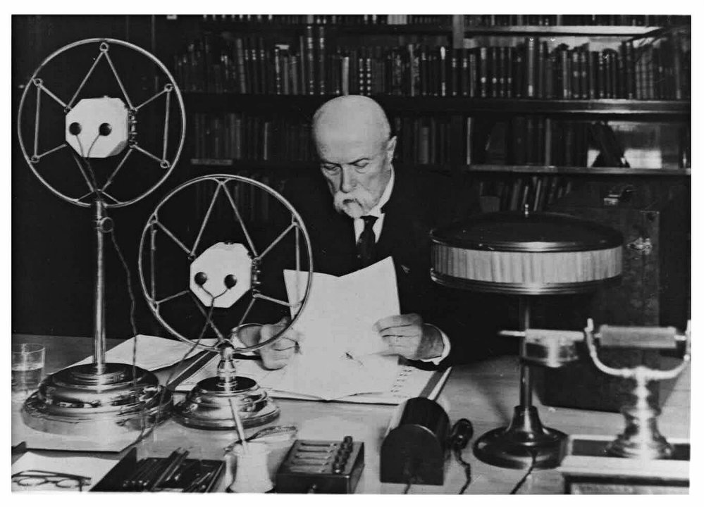 Prezident T. G. Masaryk využíval rozhlas k projevům pro celý národ