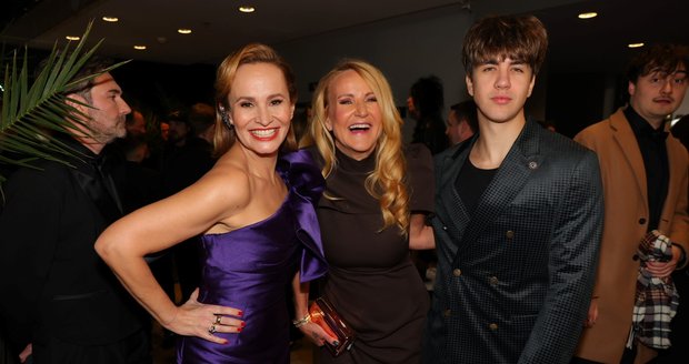 Český slavík 2025 - Monika Absolonová a Vendula Pizingerová se synem