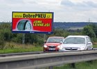 U dálnic a silnic zůstává více než tisícovka nelegálních billboardů
