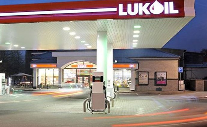 MOL přejmenuje benzinky Lukoil a Slovnaft, stane se dvojkou na českém trhu