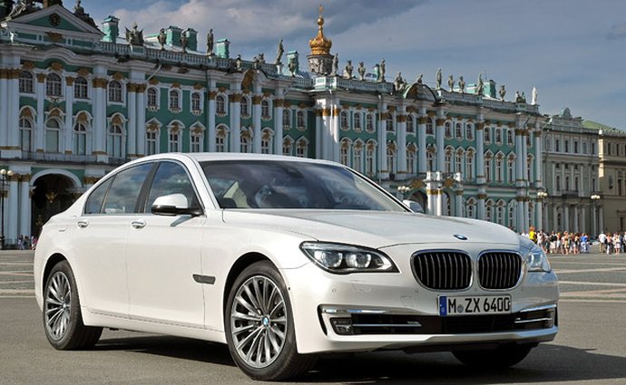 Ministerstvo dopravy plánuje nákup luxusních vozů za 9,5 milionu korun